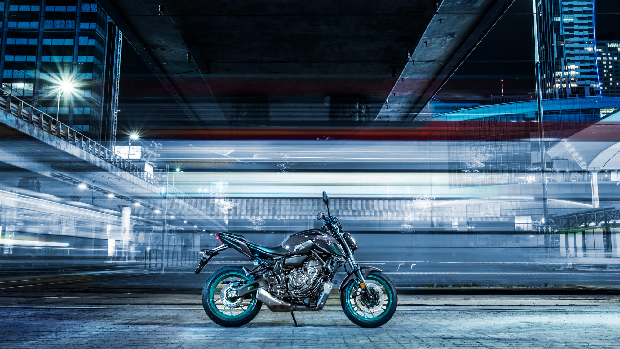 2024-Yamaha-MT07A-EU-Midnight_Cyan-Static-005-03